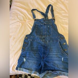 Overall shorts